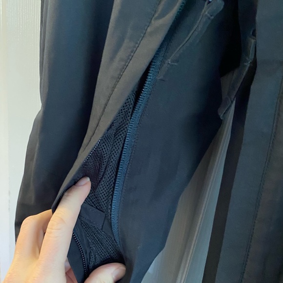 Women’s Roxy Rushmore 2L Snowboard Pants Size Medium - Picture 8 of 10